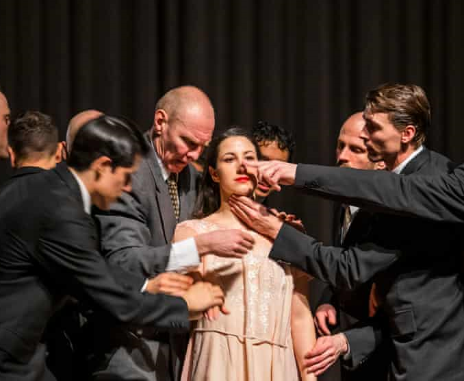 Kontakthof: Tanztheater Wuppertal Pina Bausch 