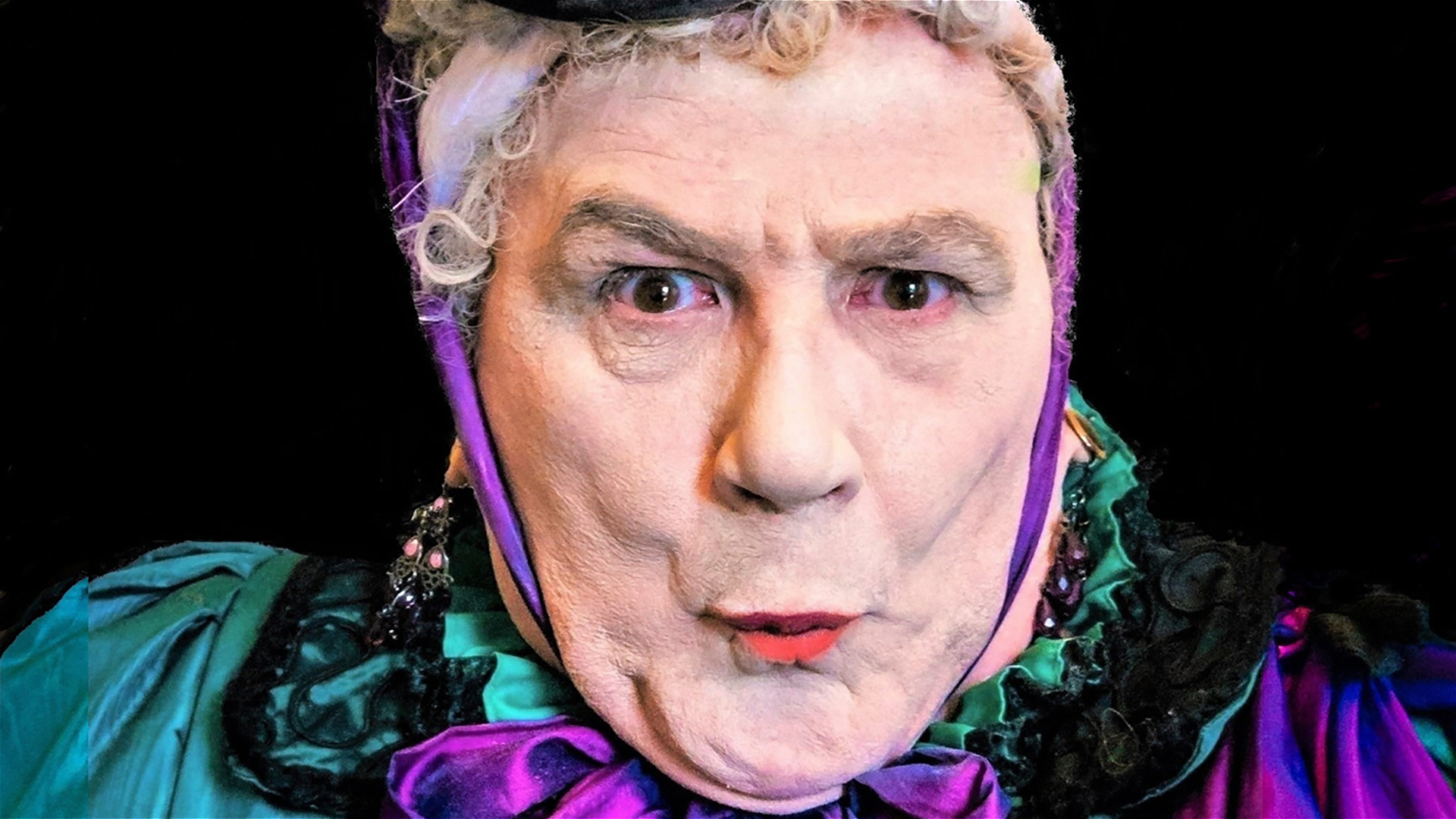 Lady Bracknell's Confinement