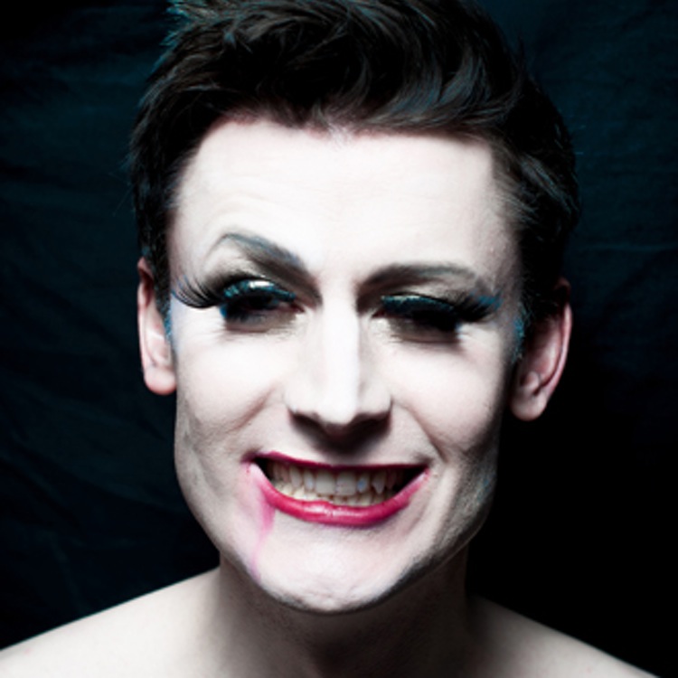 Dusty Limits: Grin