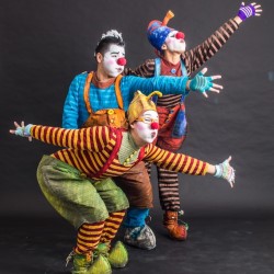 Triciclo Rojo have created a visually engaging and fun clown show that will have children and their parents laughing and admiring throughout