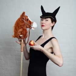 Elf Lyons: Horses