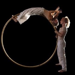 Limbo – A Sonata for Acrobatic Violinist and Acrobat