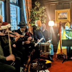 The Whistlebinkies Play Scottish Folk