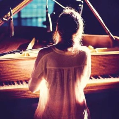 BEAUTIFUL: The Carole King Musical